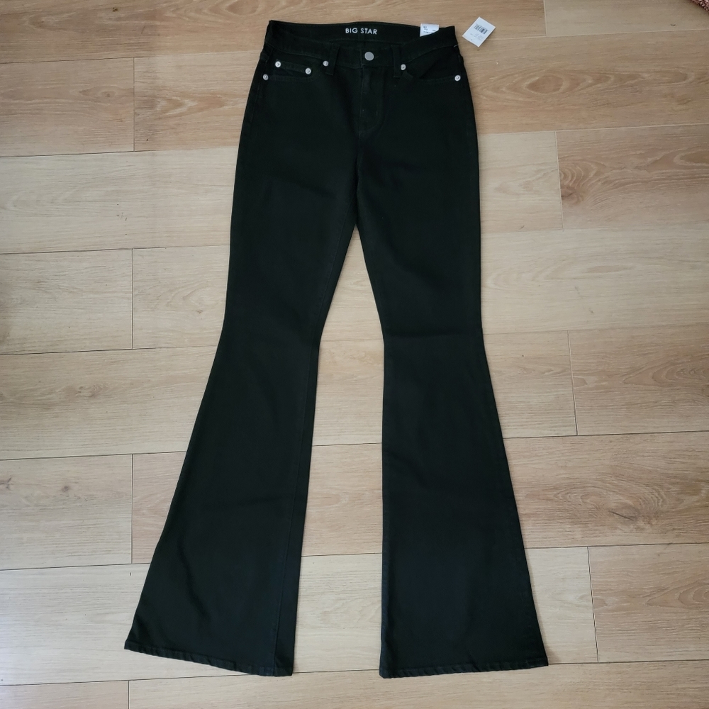 Big Star High Rise Flare Jean 27 Tall.  They’re brand new!  Super trendy!